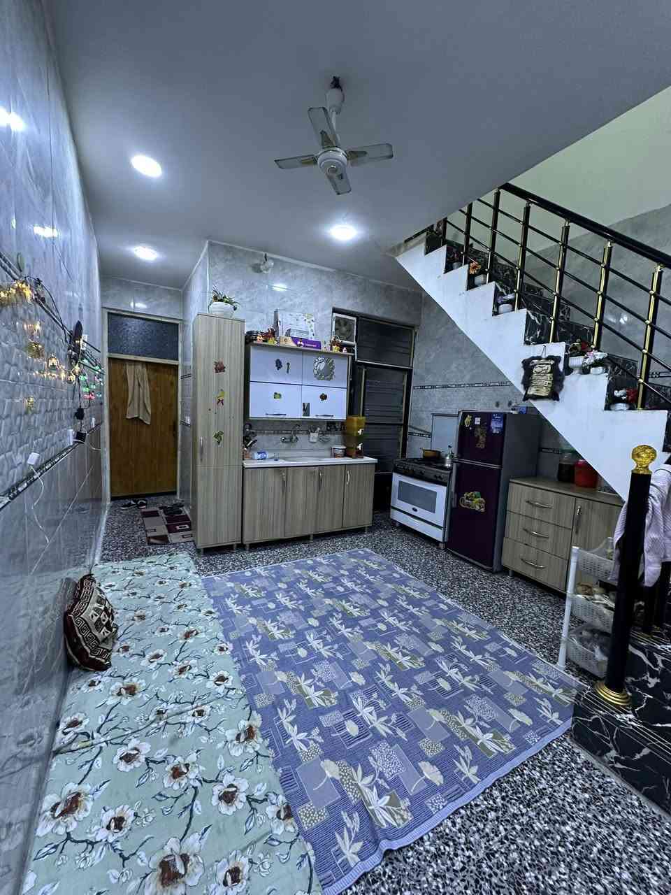 دار100م 

طابق ونص غرفتين نوم وستقبال وصاله وصحيات فوك وجوه وخارجيه بناء جديد خدمات كامله

بوب الشام المدخل الثاني تعبر السوك بمسافه صفحه ابوعليان

السعر52 مليون وبي مجال

***********
