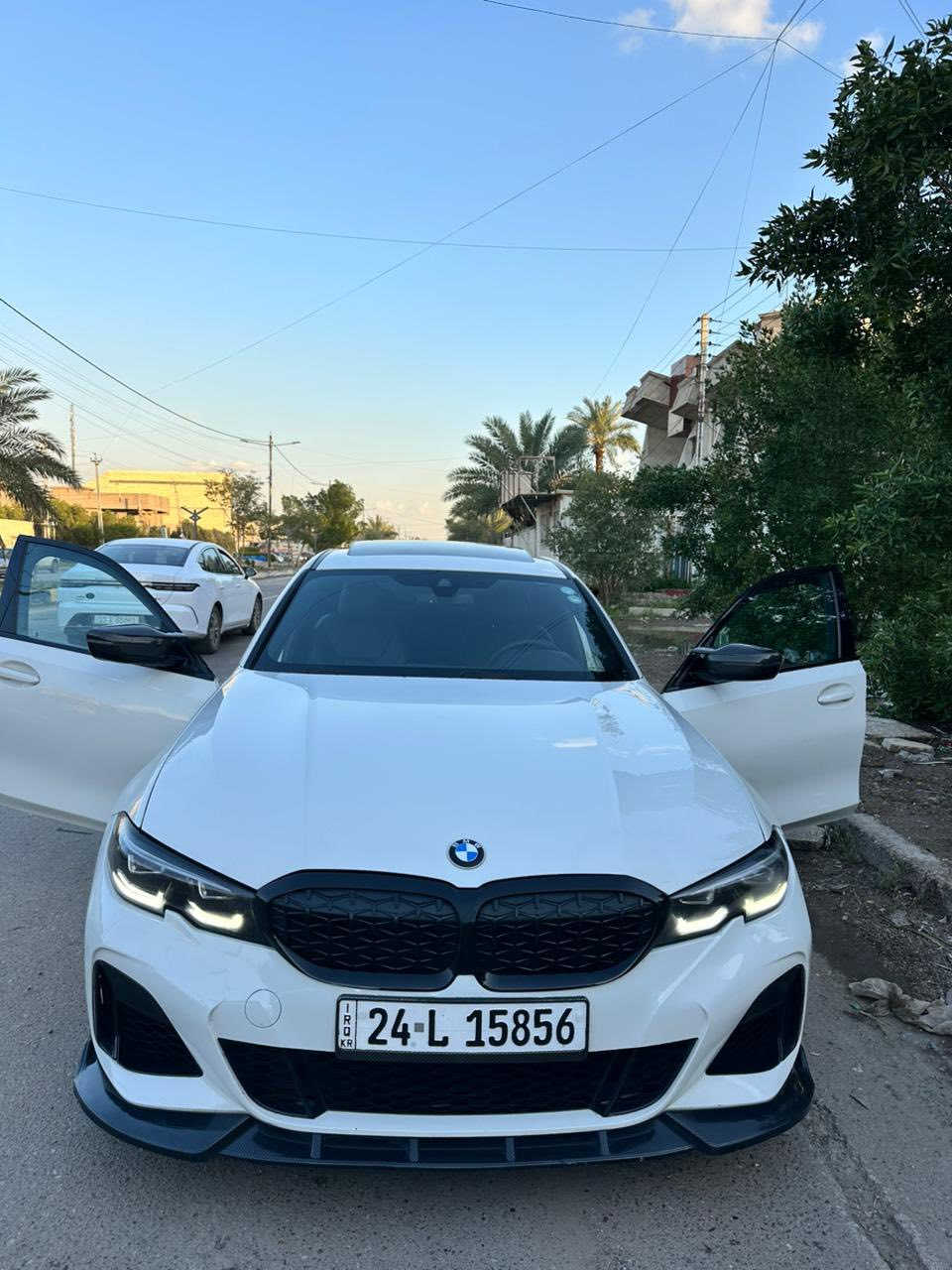 سلام عليكم
بيئم 340 M بكج اصل 
المديل 2022

السياره جديده بمعنى الكملة ومابيه اي نقص ونصبت احلى من صوره بهوايه 

ماشيه 58 الف 

السياره بيه 4 قطع صبغ سطحية طخه 
بدون ايرباك 
المكان : بغداد 

الهاتف. *********** 

السعر 265 وبيها مجال
