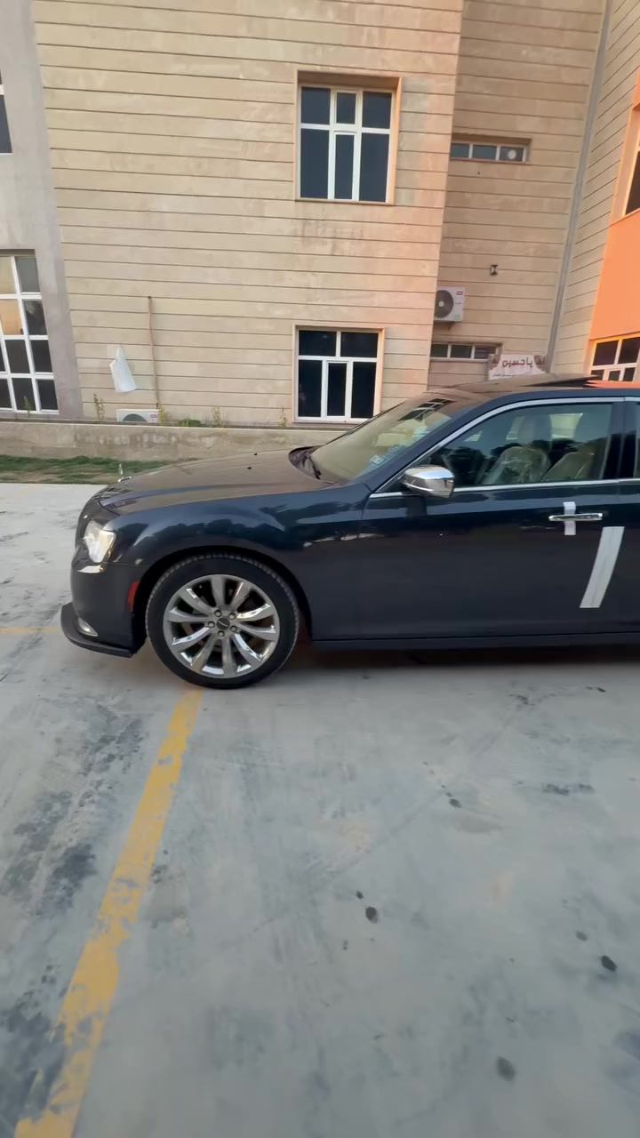 السلام عليكم للبيع او المراوس
كرايسلر اوباما 2018 فول الفول رادرات 
بدون صبغ باب تبديل نفس الون بدون ايرباك 
جاهزه بدون اي نقص ماشيه 64 الف حقيقي
بغداد باسمي تحويل مباشر السعر 238$ 
ماكو هيج سعر بكل السوك بشرط 
على هاذه الموديل و المواصفات
مكاني ديالى ***********/@***********
