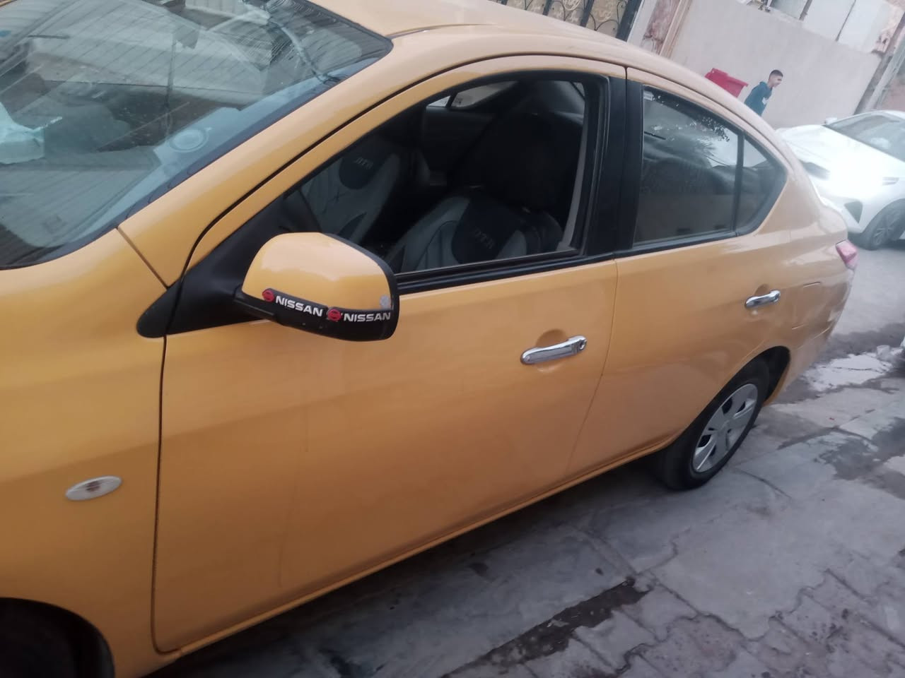 سلام عليكم سياره للبيع سني هندي مصبوغه صفره رقم غداد بسمي تحويل ثاني يوم سياره جاهزه  مكينه وكير  بيهه حادث  مدكر امامي مبدل  مكاني بصره  ***********
