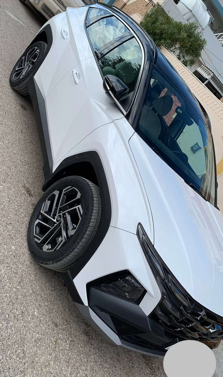 توسان خليجي موديل2025  فول مواصفات
مكفوله كفاله عامه ماشيه6 الف بصمه

كشنين تبريد و كشنين كهرباء

شاشة CarPlay و كيج ديجيتال 

وايرلس شحن 

صندوق  كهرباء

بردات

حساسات كامره
رقم سليمانيه 
شرط التحويل 

مكان السياره ديالى

رقم الهاتف***********
