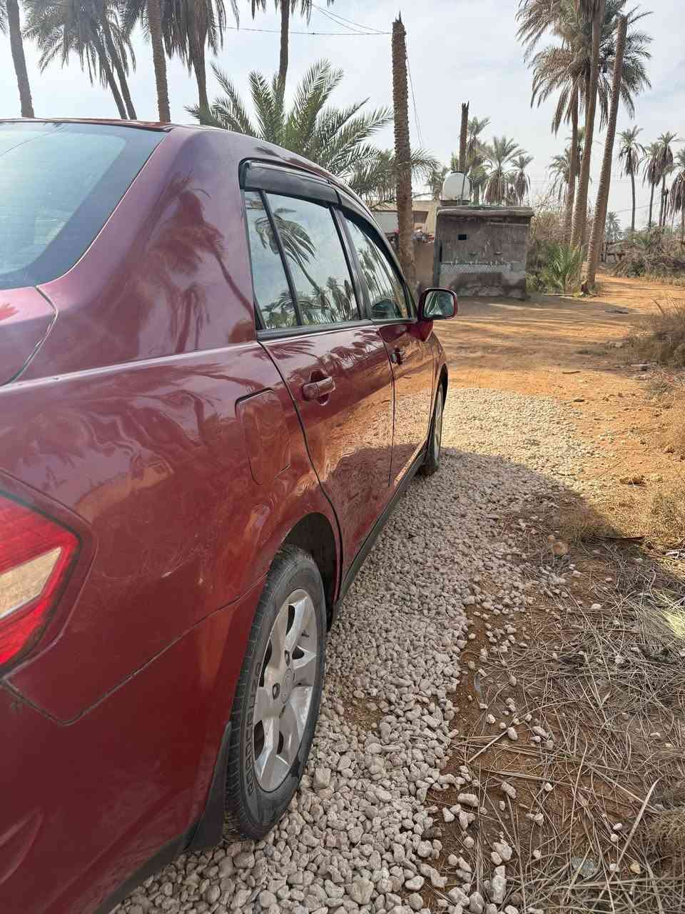 نيسان ڤيرسا موديل 2010 السياره بأسمي محرك وكير حاويه تخم تاير تبريد ثلج سياره جاهزة بيه بنيد وجاملغ مبدلات بدون داخل مكان سياره بلكوفه  شراي يتصل  علرقم *********** سعره ٦٥
