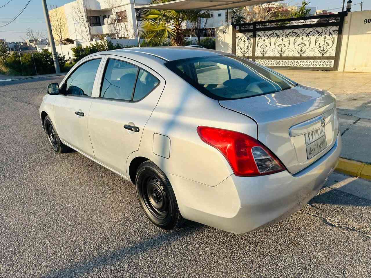 مؤديل 2014 خه ليجى سبووغ عامه ناو ده رگاكانى هيجى نيه پيشى كه پسه هيجى نيه به ناوى خؤمه سه نه وى نوييه 
*********** أربيل, العراق
