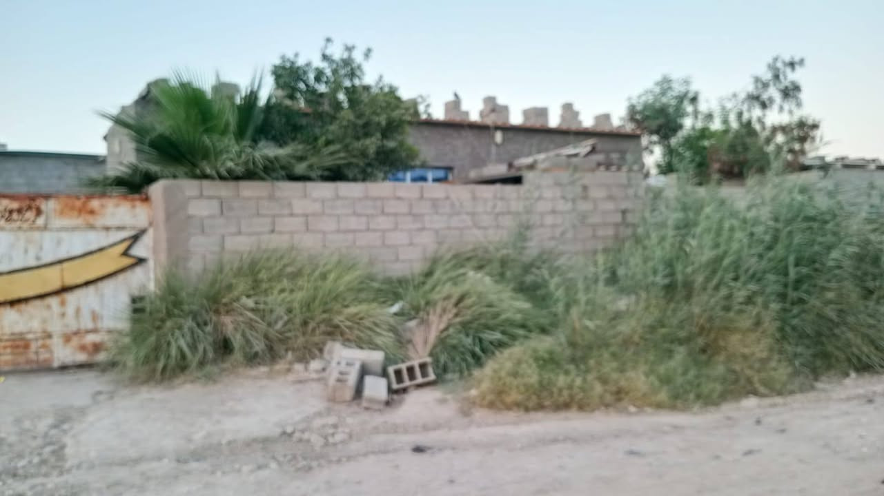 دار للبيع مساحه 270 تجاوز ركن  الابطال قرب جامع الامام علي غرف نوم العدد 2صاله 7في 3 استقبال 7في4مطبخ 2ونص في 2حمام داخلي *********** السعر 25 مكلف بل نشر
