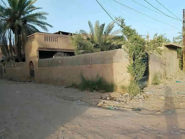 السلام عليكم  قطعه للبيع المساحة 200متر ركن حي الشهداء ابو غريب شارع جامع الخلفاء  الاستفسار ***********
كورك ***********
