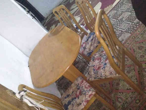 السلام عليكم 
تخم للبيع سعره 150
وميز مال طعام سعره 75

اتصال على هذا الرقم ***********واتساب
