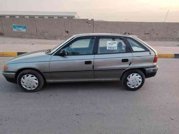 السلام عليكم استرا موديل 91 شرط  الوكاله والتحويل  كابون بانزين رقم مسطره سنويه جديده مكينه كير شرط طخم ورا كدام شرط تايرات جدد باتري جديد السياره جاهزه ع الاخير بلا ضرر بلا معجون شرط فقط بخ جماليه السعر 42 وبيها مجال بسيط *********** /***********
