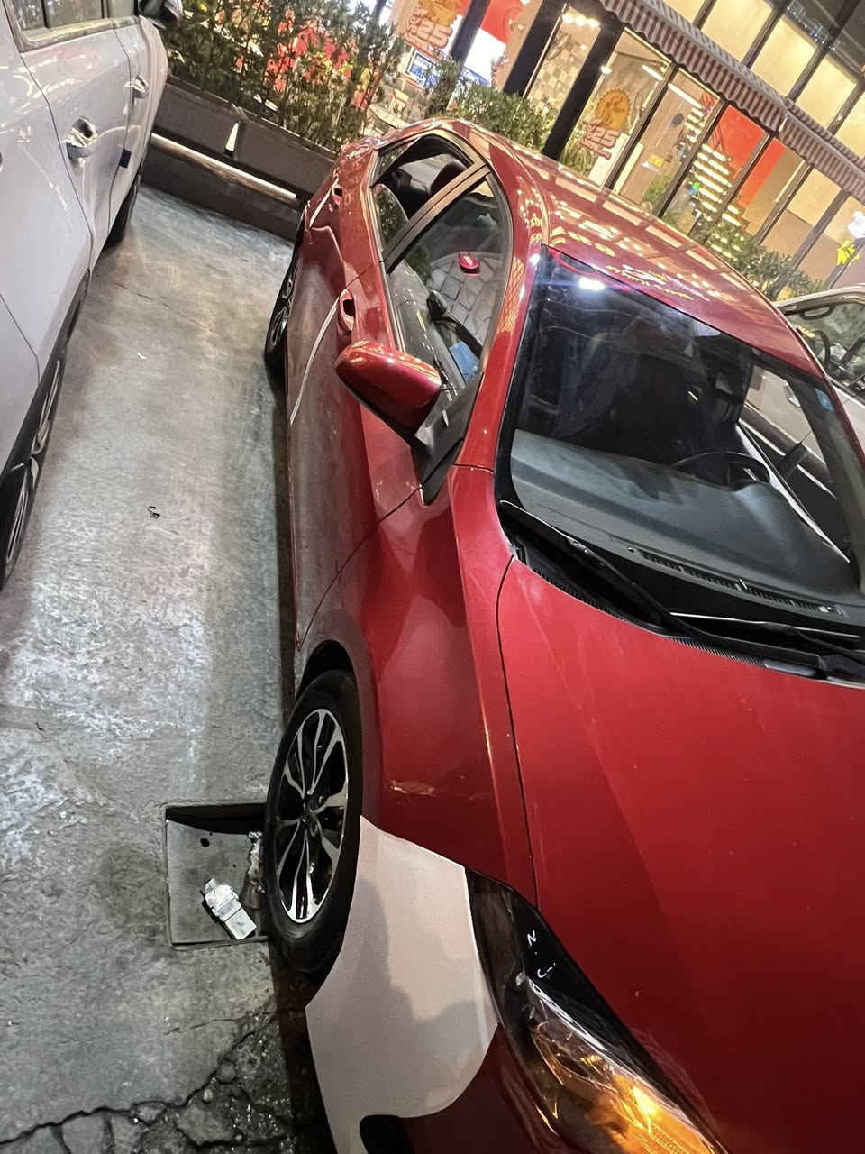 سلام عليكم 
كورلا 2019 امريكي
حادثه جاملغ خلفي قبق  جنطه بدون دواخل بدون يرباك
سياره بل عراق بيه شخط بل جاملغ مامي باب خلفي 
سياره رقم بغداد جديد دولي بسمي
صدر مامي خلفي جديد
تخم تاير جديد 
تبريد ثلج ❄️ 
سعر 133 بيه مجال 
***********
مكاني بغداد البنوك
