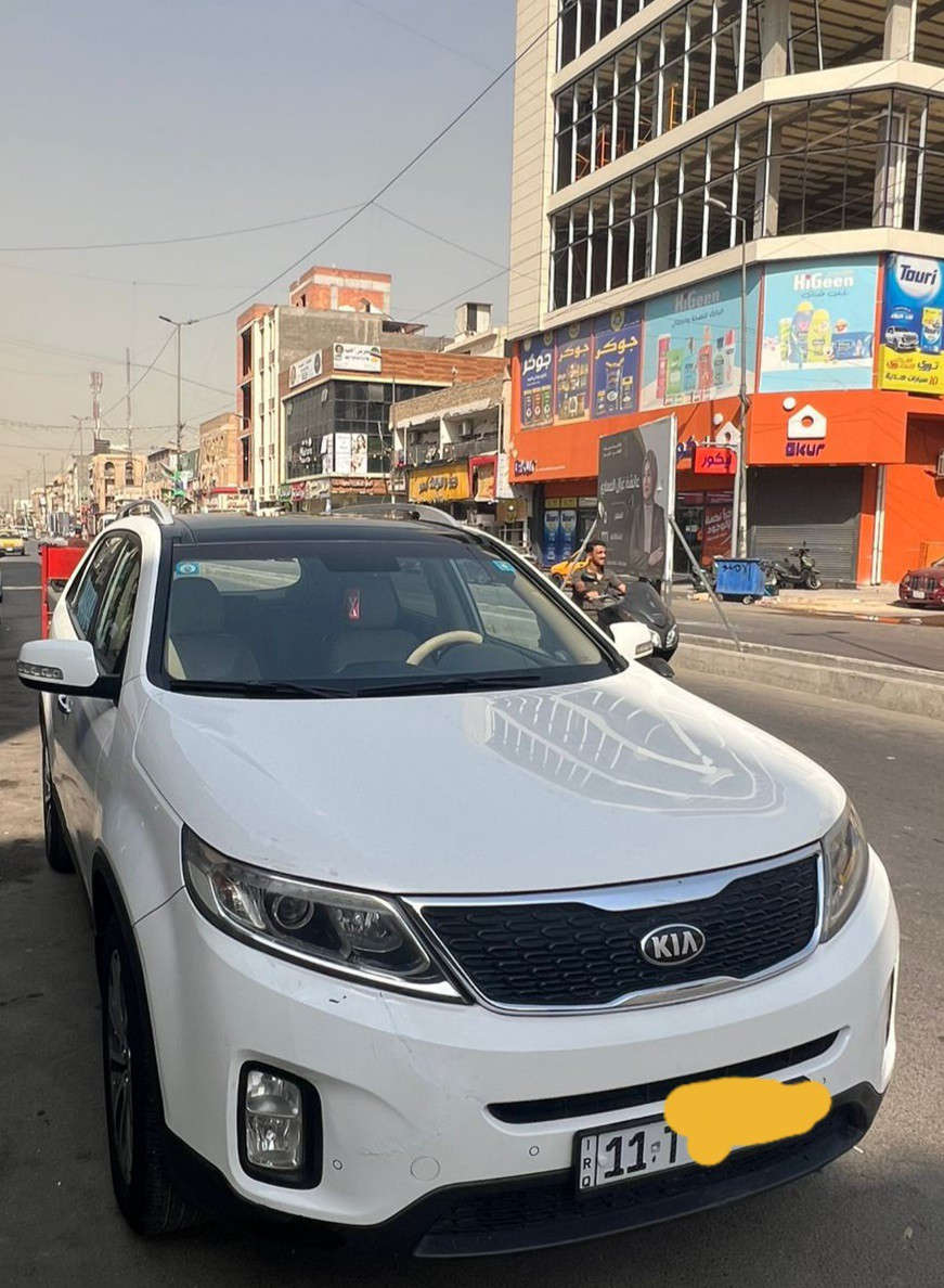 س ع سورنتو موديل ١٤ خليجي فول مواصفات السياره مكفوله عدى على كد شبر بالباب الخلفي فقط وتعديل بارد بالجاملغ الامامي والسياره مواصفاته معروفه واهوايه سعره ١٦٣ وبيه مجال للشراي ماشيه ١٨٩ حقيقي للاتصال ***********  رقمه بغداد وباسمي مكاني بغداد الاعظميه
