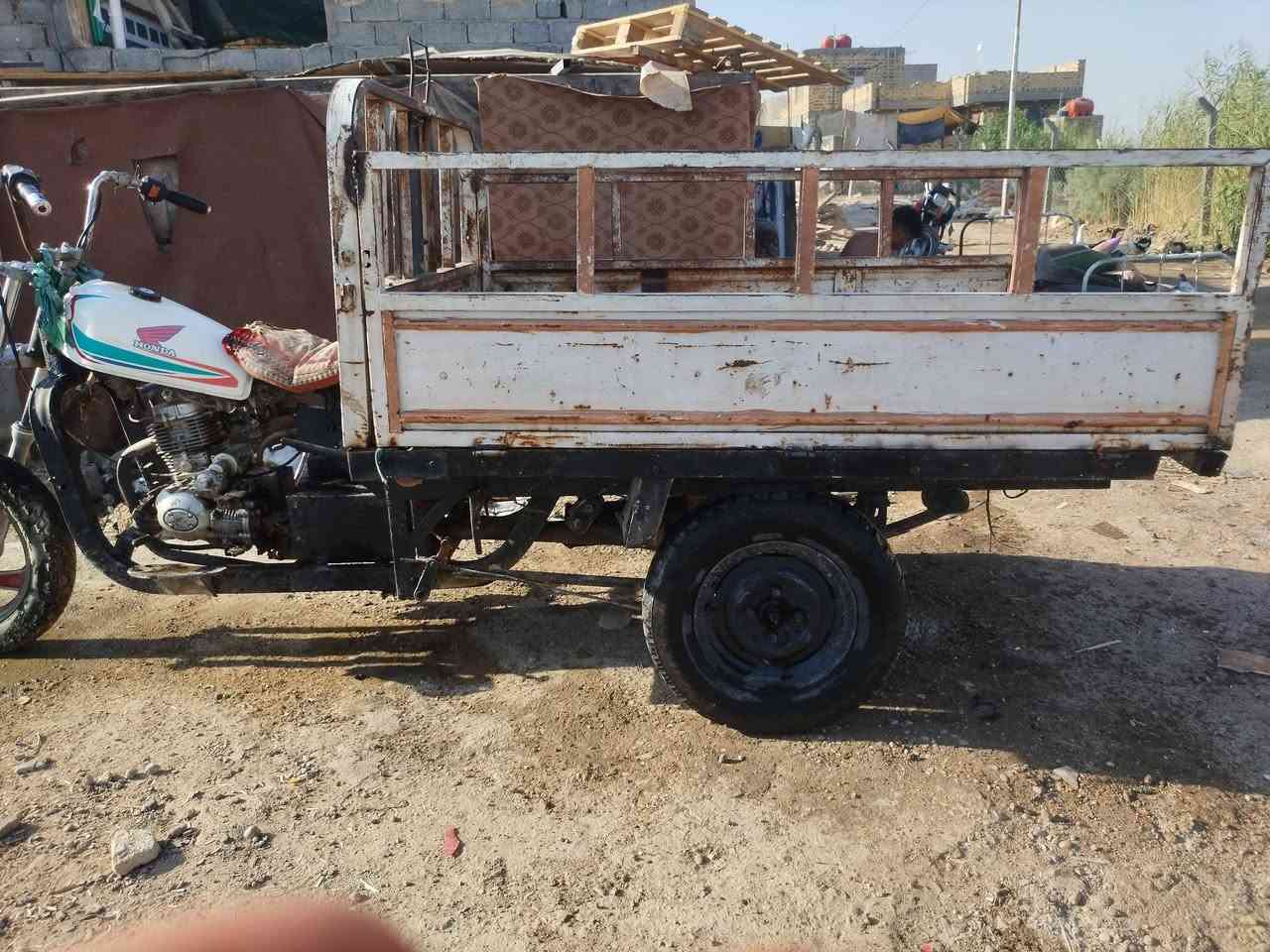 ستوته كلك مكفوله بيه بليته ورقم شاصي مكان حله ***********
