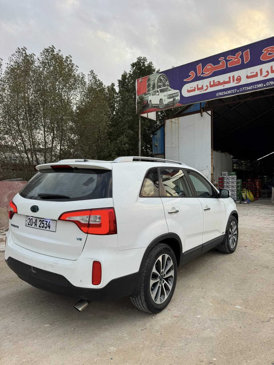 كيا سورنتو خليجي

موديل ١٣ شكل ١٥

لون ابيض 

٦ سلندر ٧ راكب 

فوووول مواصفات ١/١ عدى الفتحة 

كشنات جلد اصلي 

كشنات كهرباء

مري شفط 

حساس امامي وخلفي 

تحكم استيرن فول 

تبريد ابيانو لمس 

تبريد ٣ قطع ثلج 

نظام ايكو 

اضواء ترحيب بليدات 

علامة سورنتو بلدوسة 

كيجات زئبقية 

يدات نيكل اصلي 

اشاير بلمري 

لد امامي وخلفي 

ويل ١٩ كروم 
رقم السياره ديالى مشروع وطني الرقم الجديد الدولي مكان السياره سماوه 
كير ومكينة وصدر وحدادية وتبريد كفالة لاتصال ***********
