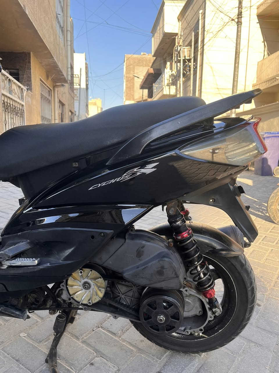 السلام عليكم
سكنس فحل كولد طلاعات حديث نوزل خطين  
الدراجه اي نقص مابيه
مكينه ممعروفه شغل خارج كلش نشطه وقويه
بيه كور رياضي وجويتر جبير ونوزل 8 زروف وسلف رياضي مشمشي وكت كلجات مطابق صدر خلفي كرزي جمس Gjms
كهربائيات كله شغاله اي مابيه نقص
مكاني بغداد الاعظمية
السعر خاص
متواجد خاص او واتس ورقم
شراي يتصل  بس واتس ***********
