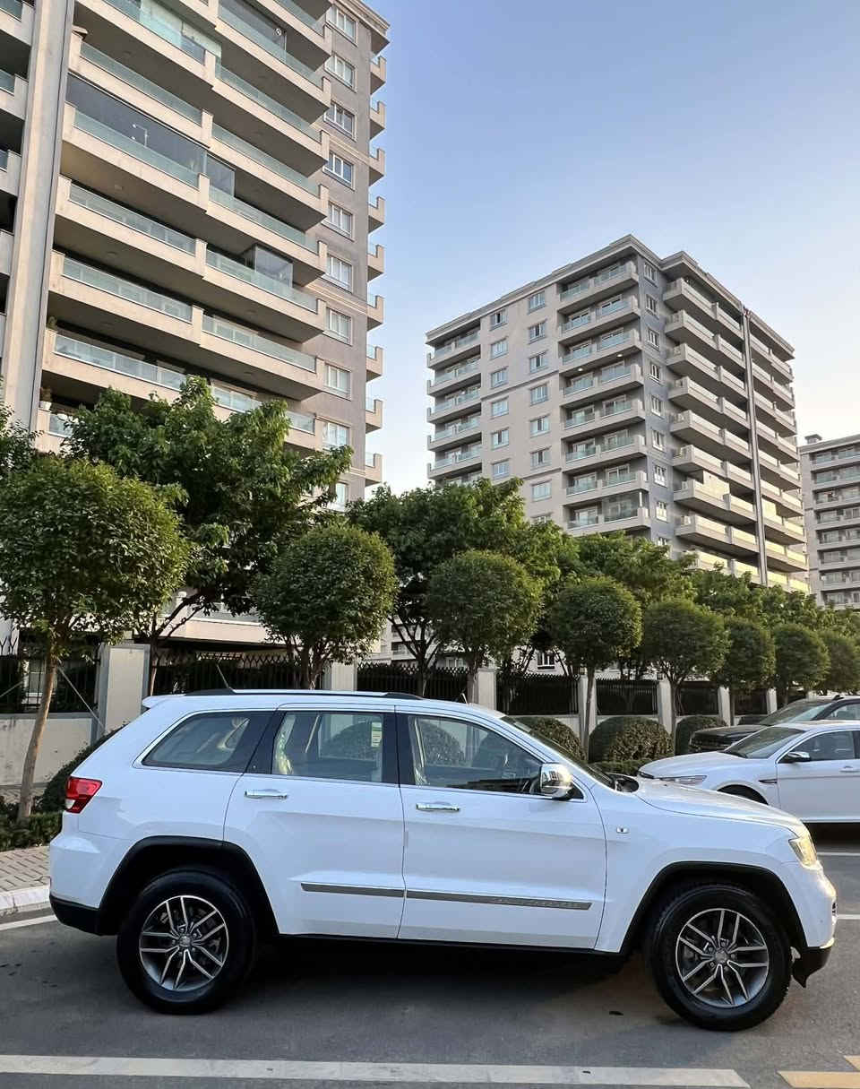 jeep Grand cherokee LMITED xliji 2013
جیب گراند چیرۆکی limited ٢٠١٣
فول فول مواسەفات
بەسمە
دوو بەسمەی شەریکە
ئاوێنە شەفت
حاسە
بەخی ئاو
کوشن جلد
کوشن کارەبا
دەبڵ ئەکسل ٤×٤
دەبڵ ئەکسل ڤۆلیۆم
پانۆراما
شاشە گەورە
هەموو گیانی لەسەر دەقی شەریکەیە
بێ بۆیاخ بێ شوخت بێ پارچە گۆران
تەنانەت دەعمیەکانیشی بەشەرت بۆیاخی نیە
گێڕو مەکینەی بەشەرت نەکراوەتەوە لەسەر دەقی شەریکەیە
بەناوی خۆمەوەیە 
*********** whats app viber
