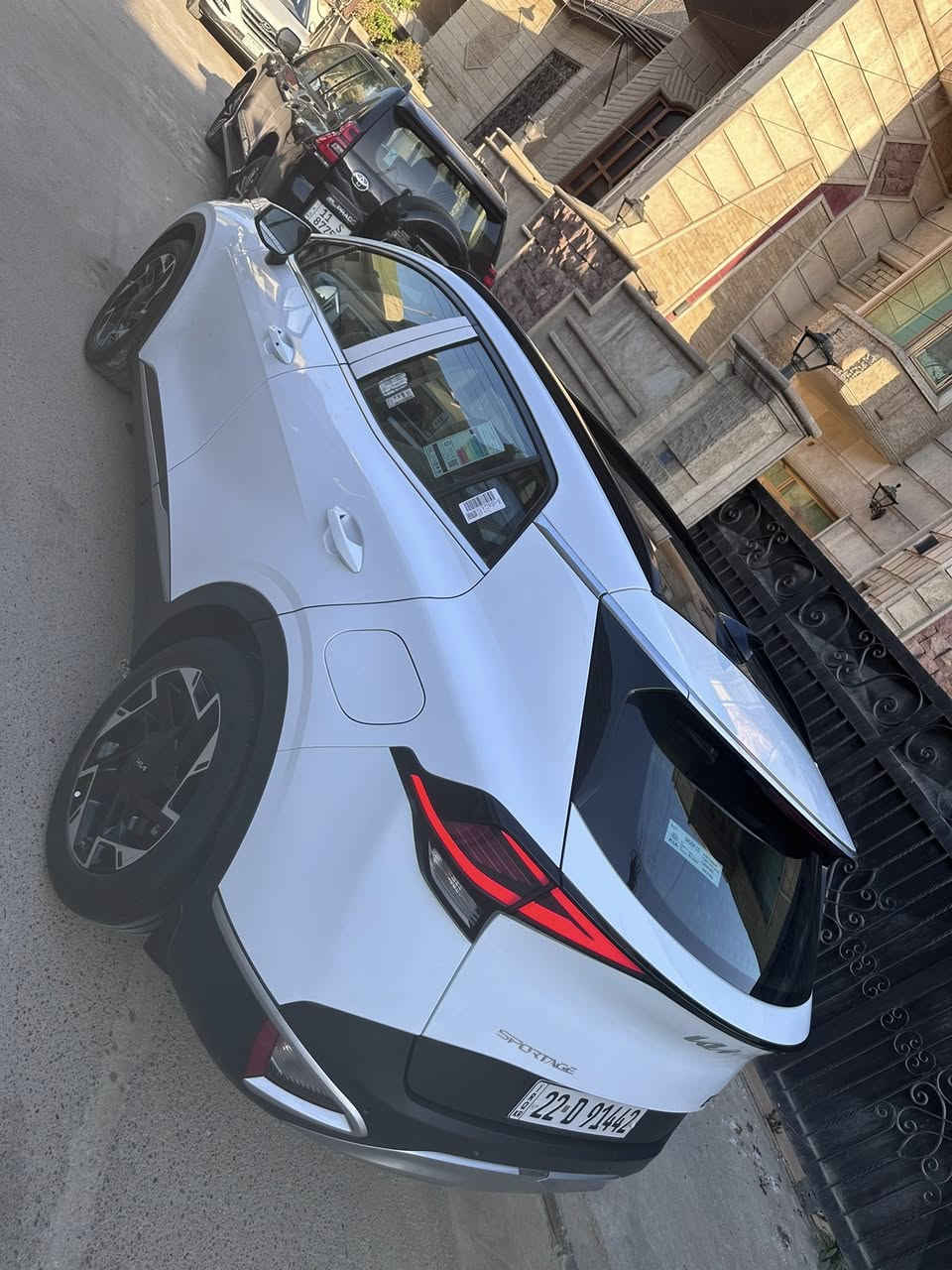 السلام عليكم سبورتج موديل 2024 خليجي ضمان شركة اكدال ضمان 5 سنوات او 100 الف كيلو سياره فول واحد على واحد محرك 2000 دوش وسيارة مكفولة كفالة عامة مكفولة من صبع وبارد ورصعة وسيارة على وضعية شركة ماشية 23 مواصفات سيارة / بصمة تشغيل عن بعد شاحن واير ليس شفتات ستيرن وسايد بريك بصمة وثلاث تحكمات انضمة قيادة وكشنات جلد كنتارا وكشنات تدفئة تبريد كرسين كهرباء وحساس خلفي امامي رادار + نقطة عمياء وتبريد شاشه + تبريد قطعتين وصندوك كهرباء وفتحة سقف بانورما وبعد بيها مواصفات اكثر 
‏
السيارة رقم اربيل 
المكان / السيدية 
الرقم ‭***********
