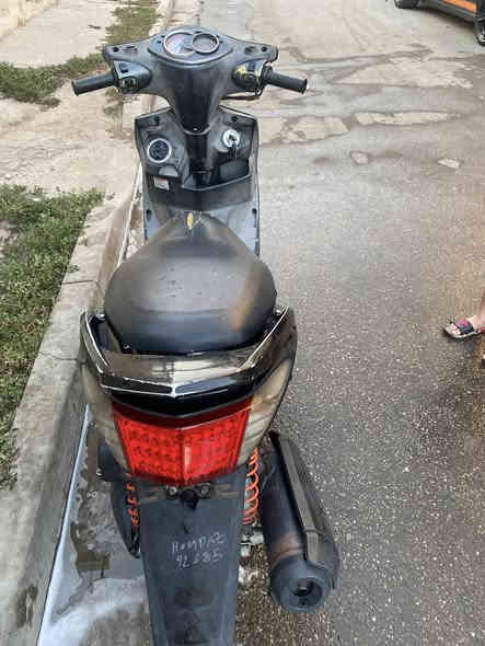 سلام عليكم 
سگنس فحل نوزل خطين ماشية 50 مكينة خرسة شلعة ومعدل + نكرة بكل وقت ،وكفراتهة نضيفة تاخذها ربع متصرف عليها 
مكاني بغداد الحرية الدولعي 
*********** 
السعر 850
