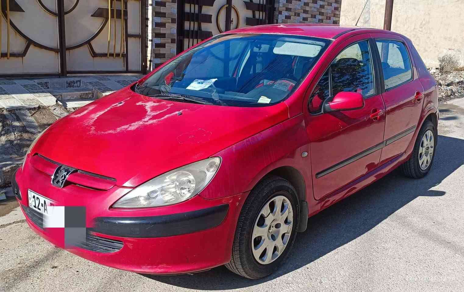 بيجوا موديل ٢٠٠٥ للبيع 
كير ومحرك نضيف 
رقم نينوى الجديد 
كابون بانزين 
صاحبها موجود
بيها صبغ كم قطعة ابيعها عام 
كير توماتيك 
السعر ٤٠ 
***********
