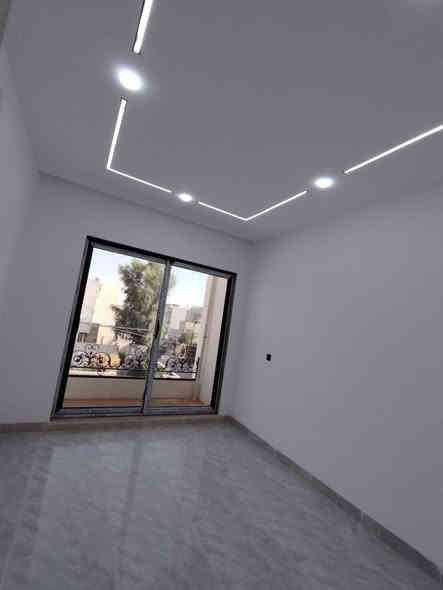 دار طابو للبيع بناء حديث VIP 

     (طابقين) 
الطابق الاول/ غرفة نوم عدد2 ومطبخ حار وبارد واستقبال وهول وصحيات داخليه وخارجيه وگراج
الطابق الثاني/ غرفة نوم عدد2 وهول وصحيات

🔸مواصفات الدار/ فول مواصفات تبريد مركزي واجهه من الطراز الحديث
---------------------------------------
المساحة (150)متر
الواجهة (7.5)متر
 :- كركوك منطقة ال55 قرب شارع المختار
#السعر (163) مليون مع مجال
:- (طابو ملك صرف)
للاستفسار اكثر الاتصال على الرقم *********** او المراسله ع الصفحه الوات ساب ***********
