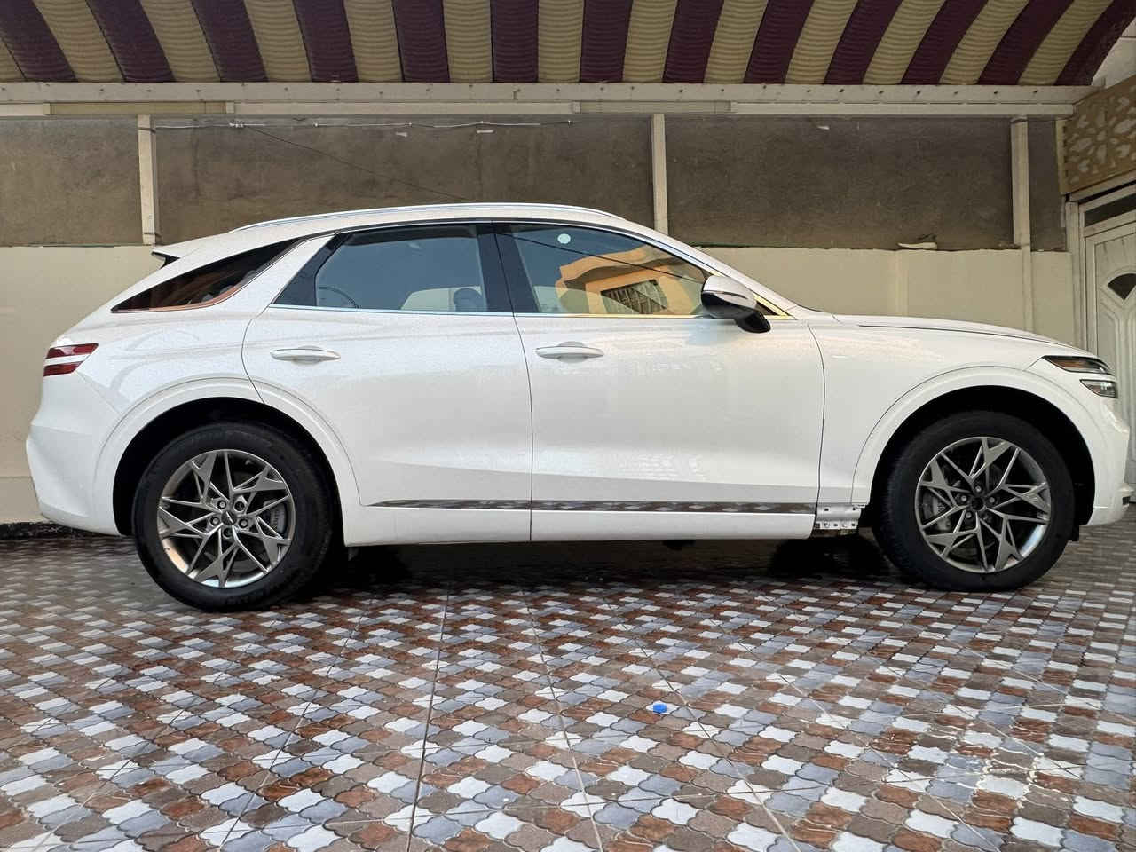 Gv70
موديل 2025 ماشيه 3000
السياره رقم شهداء قادسية 

KMUMADTB8SU205089
السعر 270 وبي مجال بسيط 
التواصل ***********
