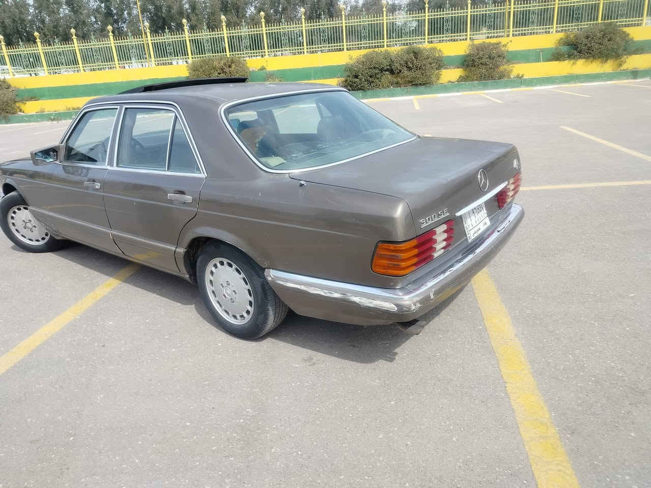 سلام عليكم مارسدس موديل 87فول بدون حادث فقط جارده محرك ابلاد محرك كير شرط مكفول رقم بغداد تخم تاير صدر جديد باتري جديد غرفه جلد جاهزه السعر 57 فتحه جام ***********
