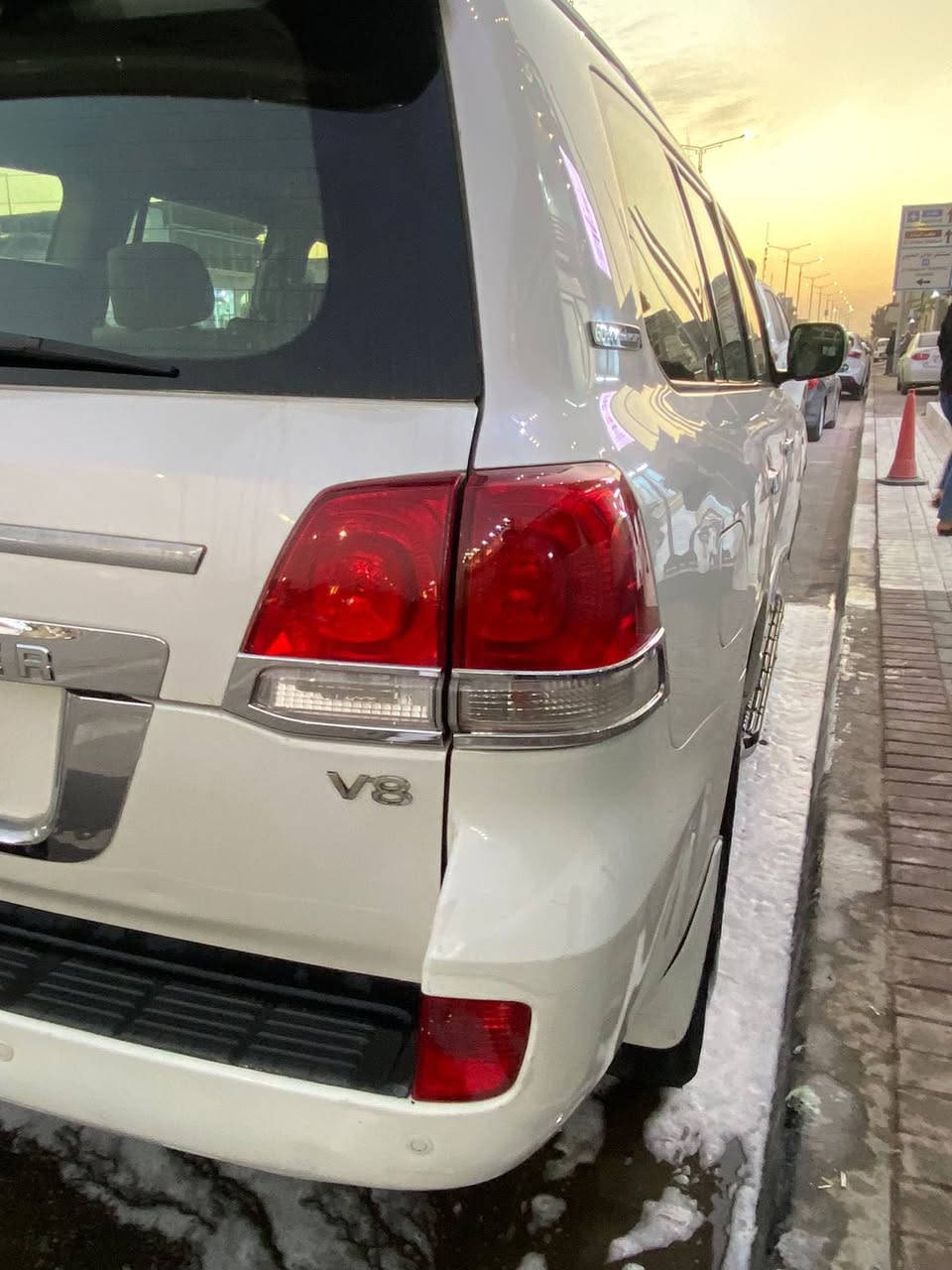 موديل ٢٠٠٩ جديد بس جاملغ أمام صبغ والبقي كفاله البيع ***********مكان البصره
