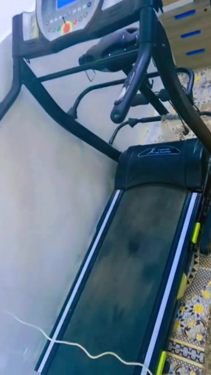 السلام عليكم جهاز جري جبلي مستعمل لكن نظيف وما بي اي خلل سعره 250 وبي مجال وشرط الفحص للحاب يشتري


**إذا كنت صاحب هذا الإعلان وتريد حذفه لأي سبب، رجاءا أرسل رسالة إلى الدعم الفني**