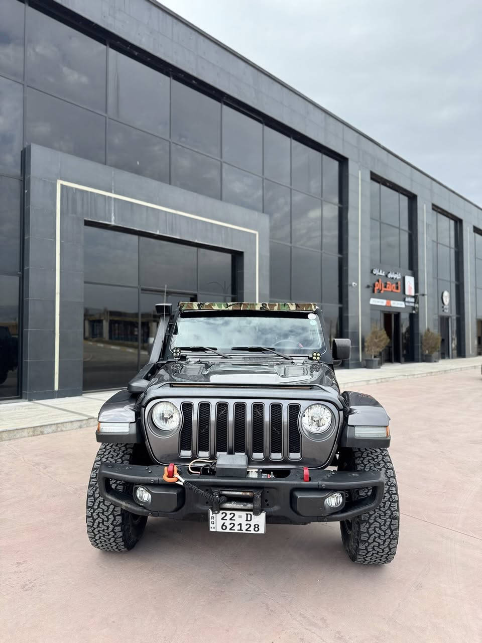 ❤️جيب رؤبكون
٢٠١٨
❄️llllllll❄️
فولموصفات
٦بستؤن
١١٥٠٠٠كيلؤمترروشتوه
هه ردووچاملغي دواوه ي بوياغه 
توزي سه رده رگاش لاي سه كن
ارباگ سوكان
سيستم
نرخي١٨٠$ورقه
***********
