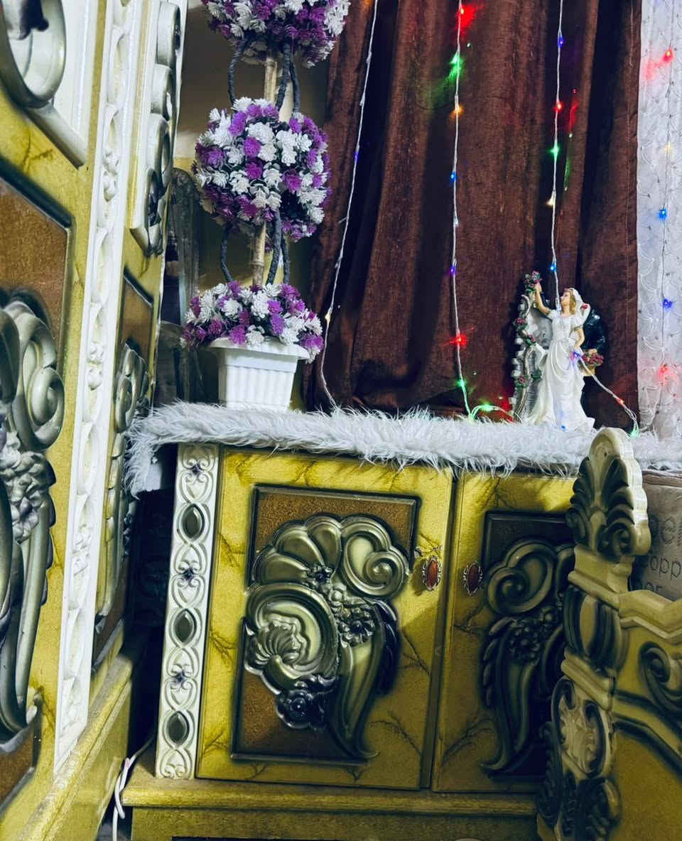 لسلام عليكم
غرفت أخشاب تفصال سوق الشيوخ 
مستعمل  
الصبغ حراري 
الكنتور ابو التاج العالي 
السعر 800 ألف او بيه مجال 
مكاني سوق الشيوخ ناحيت الطار 
واتساب ***********
رقمي ***********
