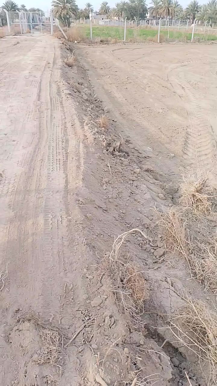 السلام عليكم
للبيع دونم ارض طابو صرف تحويل مباشر 
متوفرة جميع الخدمات ماء سقي وكهرباء 
يرهم مزرعة ترفيهيه كذلك للبناء 
قريب جدا على مدرسة سبا الابتدائيه 
الاستفسار الاتصال على الرقم ***********
