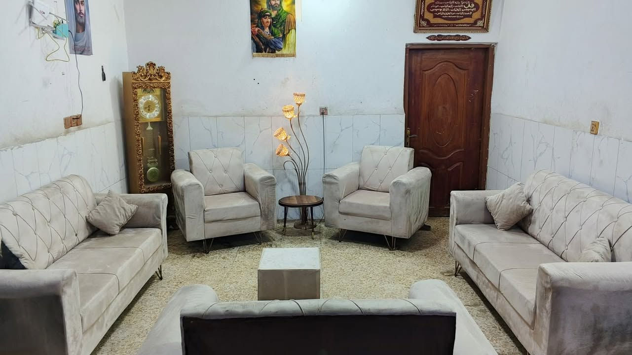 تخم 10 مقاعد نظيف
سعره 190 وبي مجال مكان البياع
يوجد توصيل بكروه ب واتساب
***********
