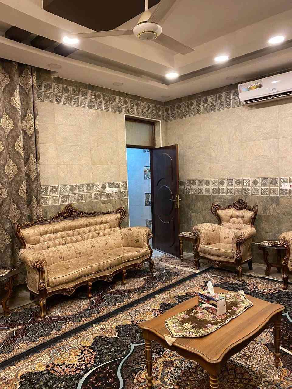 ‏‎‏دار للبيع في النجف الاشرف
حي الجامعه
مساحه الدار  ٢٠٠ م 
ي
شارع عام جامعه - وفاء
٨ غرف نوم ثلاثة طوابق نظيف جداً
السعر مناسب جداً 

‏‎  للاستفسار مراجعة مكتب العطاء للوساطه العقاريه في حي الجامعه شارع ابو حكمت مجاور باقر مول 
او الاتصال 
‏‎*********** (يتوفر واتساب)
