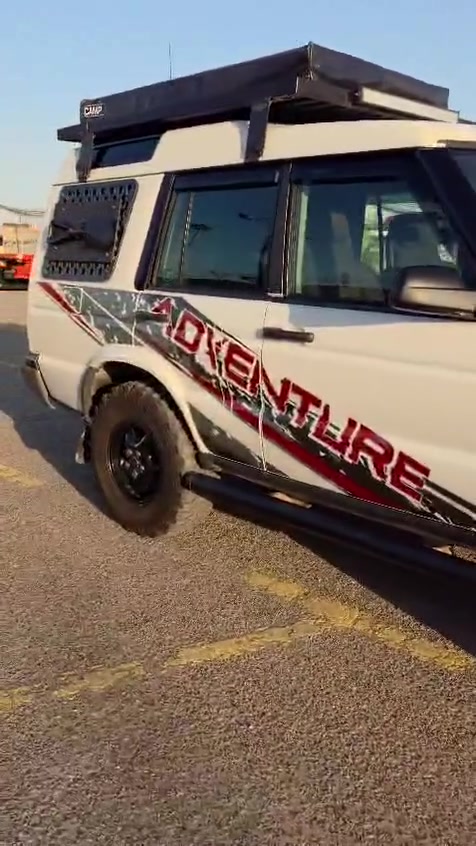 Land Rover Discovery 2          للبيع او المراوس حسب القناعة 
موديل (( 2000 )) سيارة جاهزة وجديدة بمعنى الكلمة . 
للتواصل والمعلومات الاتصال على الرقم *********** واتساب موجود 
▪️محرك TD5 "گاز" 5 سلندر 2.5 / أنـجكتر. 
▪️گير أُوتوماتيك 4X4. 
▪️نظام سبورت. 
▪️نظام ABS. 
▪️دعامية أمامية ARB
▪️منضدة مطوية خلفية.
▪️ فرشة دشبول Land Rover. 
▪️دوسات جانبية.
▪️سيباية Aluminum Boiled.
▪️خيمة سقف +CAMP. جلكان +CAMP.
▪️خزان ماء جانبي. 
▪️درج مع درع بلاستك حماية جام خلفي مع حقيبة مع مجرفة. 
▪️درع حديد أمامي اسفل أصلي ( Land Rover ) 
▪️شاشة مع كاميرا خلفية وأمامية. 
▪️تخم تاير جبلي جديد 
▪️تبريد ثلج. 
▪️رقم بغداد. سنوية وهزة جديدة لغاية2031 بإسمي 
▪️لايت مع بلوجكترات زنون . مع LED Bar وبلوجكتر بنيد. 
▪️أكسل أمامي وخلفي جديد. 
▪️جميع الكهربائيات شغالة. 
▪️السيارة مكفولة من التبديل والقص والحادث فقط شبر بارد في الجهة الأيسر الخلفية.
#السعر (125$)
