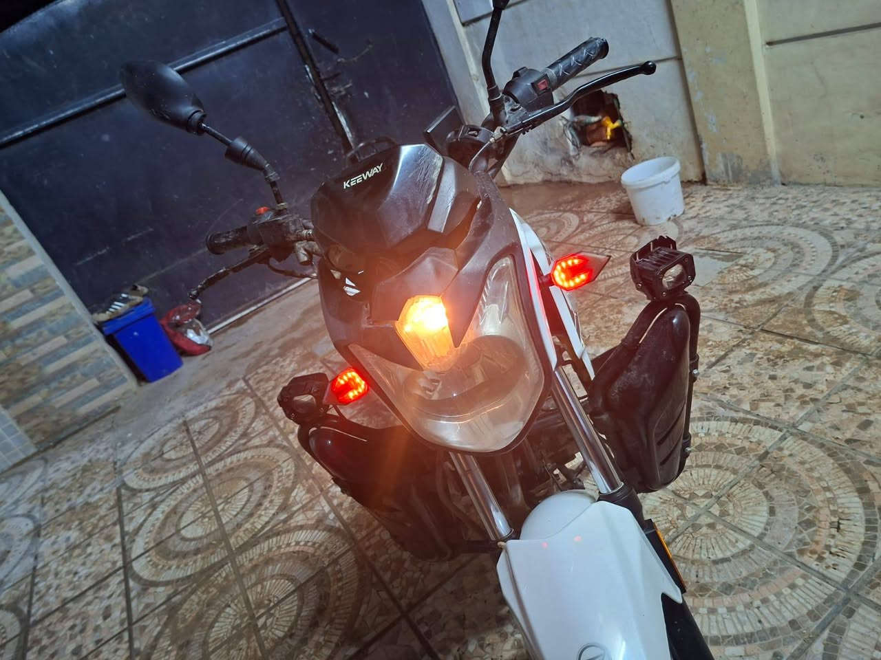 السلام عليكم دراجه ار كي دراجه موديل 2022 ماكينتها مره واحده مفتوحه دراجه خير من الله تحويل ثاني يوم السعر مليون نص وبيها مجال بسيط مكاني بغداد اليرموك  ***********
