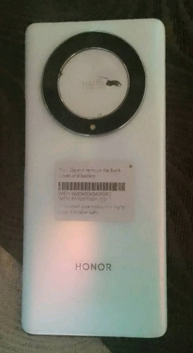 للبيع سلام عليكم هونر اكس 9 اي HONOR X9a 5G
256 كيكه الرام 8+5=13 موضح ضربه بل شاشه بس مامثره بوبجي 60 فريم مكان الحويجه للسعر 165وبي مجال الستفسار ع رقم او خاص عادي 
***********
