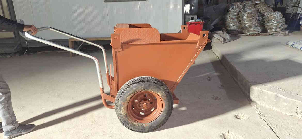 احمد الساعدي لعمل كافة العرباين مدينة الصدر حي طارق الاستفسار *********** ***********
