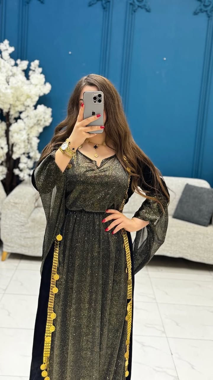 خاتوونە گوڵەکانم زیاتر لە ٥٠ پارچەی  جیاواز تەنها لەیەک پۆستا کام لەم پارچانە دڵخۆزی تۆیە دەتوانی داوای بکەیت گەیاندن هەیە بۆ هەموو کوردستان وعێراق 
کراس ، کەوا، هیلەک ژێری کراسی کوردی بەردەستە😍


**إذا كنت صاحب هذا الإعلان وتريد حذفه لأي سبب، رجاءا أرسل رسالة إلى الدعم الفني**