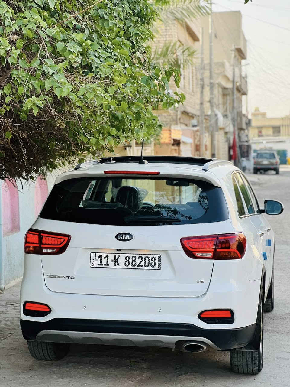 السلام عليكم 
سورنتو  2020 خليجي 3 عدسات رقم بغداد ب اسمي

السعر : 227 وبيه مجال 

اتصال :*********** مكاني بغداد

سياره بيها جاملغ وباب فقط و بدون دواخل

مواصفات السيارة معروفه 
ماشيه : 77 Km 
محرك 6 سلندر 
بانوراما 
•بصمه
•شاحن وايرليس
•شاشه كبيره بلاديه 
كشنات جلد 
.نظام car play& Android
•حساس امامي خلفي 
•3قطع تبريد
•لد امامي مع تشغيل
•كروس سرعة
•سبعه راكب
•ويل كب كروم
•بصمه تشغيل وابواب 
•مري شفط واشاره بالمري 
•كاميرا دواره
•بردات بلاديه 
•فول تحكم استرن 
•اربع انظمه قياده  Sport  ،eco ،comfort   ،smart
