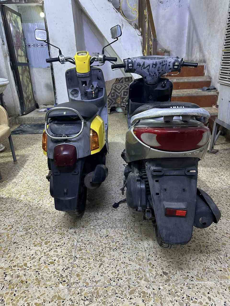 السلام عليكم درجتين بريز و بوليس الدرجتين شغالات وخير من الله كهربائيات كله شغاله مكينه وكاله السعر بوليس ٦٠٠ و البريز ٥٥٠ وبيهن مجال للشراي مكاني مدينه الصدر الرقم *********** متواجد اتصال بس
