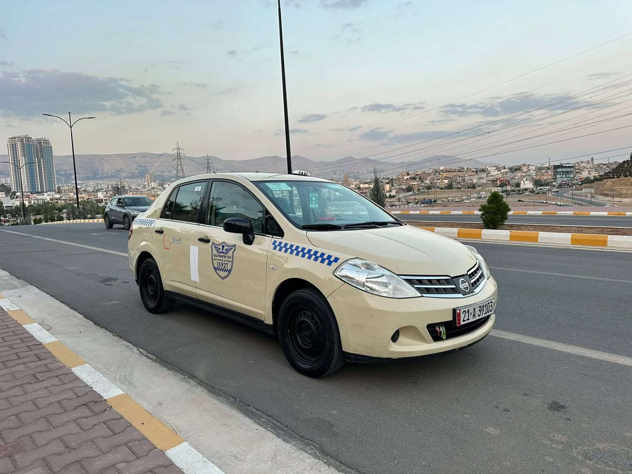 بەناوی خوا نیسان تیدا ٢٠١٢  گیڕ ئۆتۆماتیک سەیارەکە هەتابلیت جوانە زۆر ڕیکو پێکە ماڵی کەسابەتە گیڕ مەکینە تەبریت تەحویل غرامە هەمووگیانی بەشەرتە  چوار تایەی لۆکی بۆبەستراوە  سەنەوی تازە بەسەر چوە ڕەقەم تازەیە   بۆیاخی نیە ساردو قەلەم کاری هەیە  سعرى ١١٢$  جوابي نامەنایەمەوە لەگەل ڕیزما 
***********
***********
