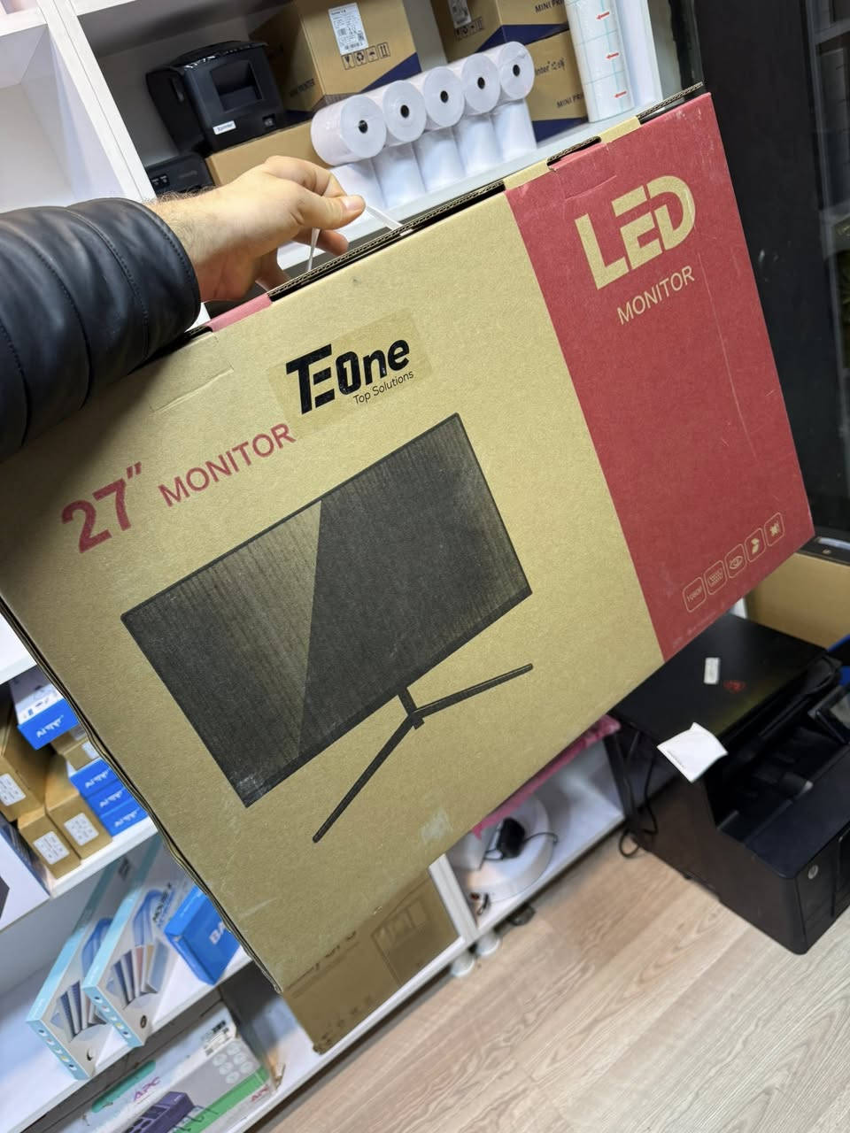 🖥️ TE ONE – 27 Inch
💎 دقة 2K (QHD) – صورة صافية وخرافية

⚡ معدل تحديث 165Hz – سلاسة عالية للألعاب

🎮 مناسبة للجيمينغ والتصميم والشغل الثقيل

✨ ألوان قوية + أداء سريع بدون تقطيع

✨ حجم مثالي 27 إنش يعطيك تجربة ممتعة

📩 للحجز والاستفسار خاص أو واتساب

🔥 الكمية محدودة – الحق حالك 🔥

***********

جملة ومفرد متوفر
