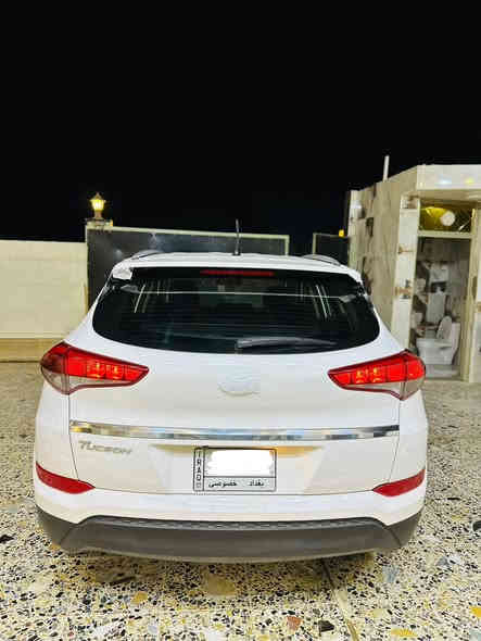 السلام عليكم توكسان 2018خليجي شركة الكاصد رقم بغداد باسمي كير مكينه حداديه كله مكفول تخم تاير جديد بيه رصعتين بل باب الخلفي بعدهن ممعدلات 
المواصفات 
شاشه كبيره 
كامره 
دبل لد 
يدات نيكل 
اشاير بل مري 
تحكمات استيرن
صاج 
تبريد قطعتين
ثلاث وضعيات قياده (ECO/SPOT/عادي)
مكينه(2000)
ماشيه 107كيلو 
معروفه موصفات الخليجي المكان بغداد السعر (175)وبيه مجال الستفسار (***********)
