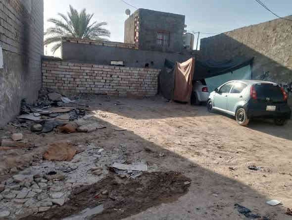 سلام عليكم قطعه100متر مربعه للبيع عنوان كوفه براكيه يم البيطريه قريبه عشارع  بيه عقد محكمه سعره 8 وبيه مجال***********
