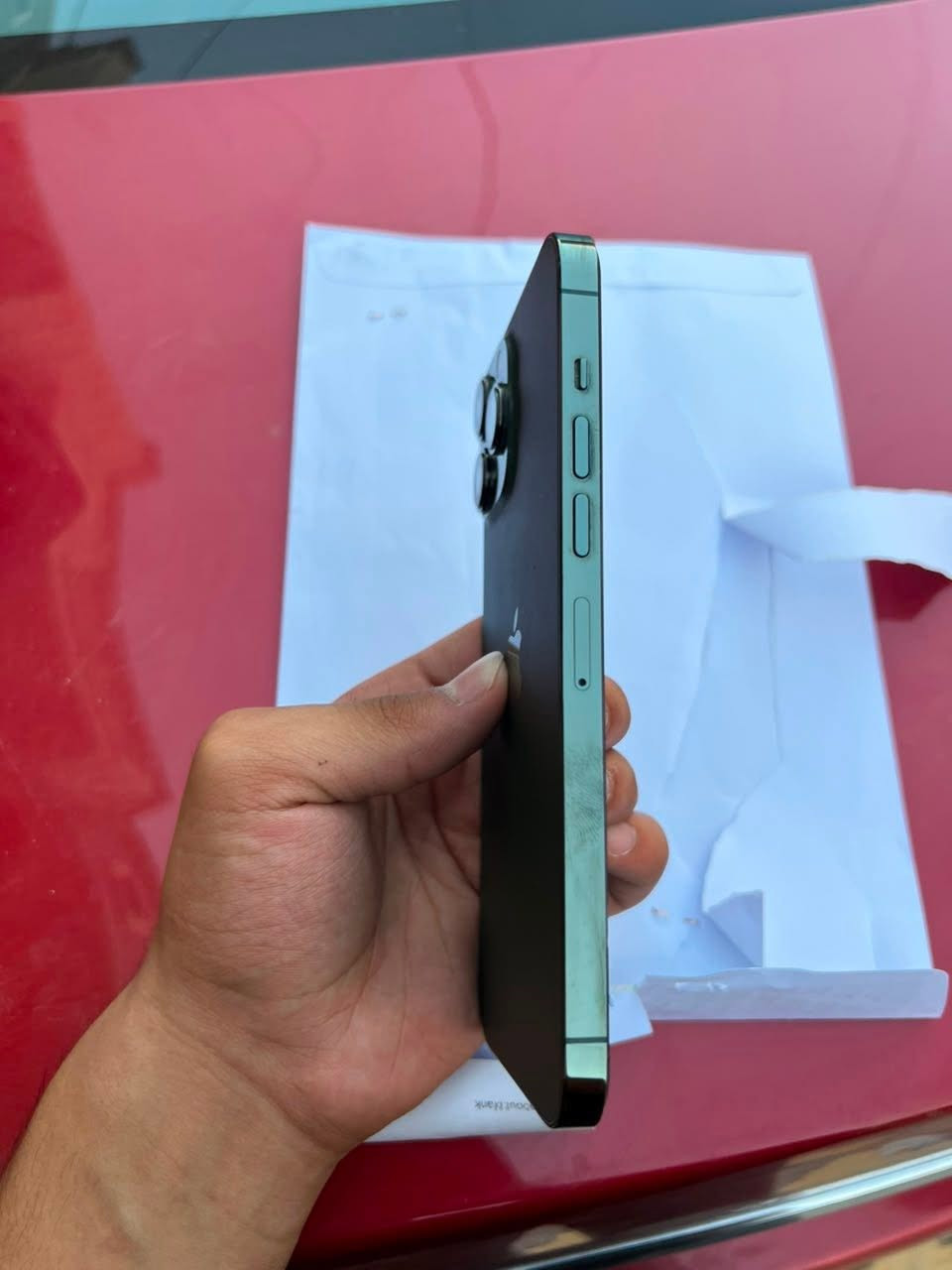 iPhone 13 pro max ما مفتوح 100% الجهاز نضيف مساحته 256 بطاريه الجهاز ما مبدله نسبتها 77 الشاشه بيها اثر بسيط ميأثر على اللمس نهائياً السعر على الخاص
*********** واتساب
