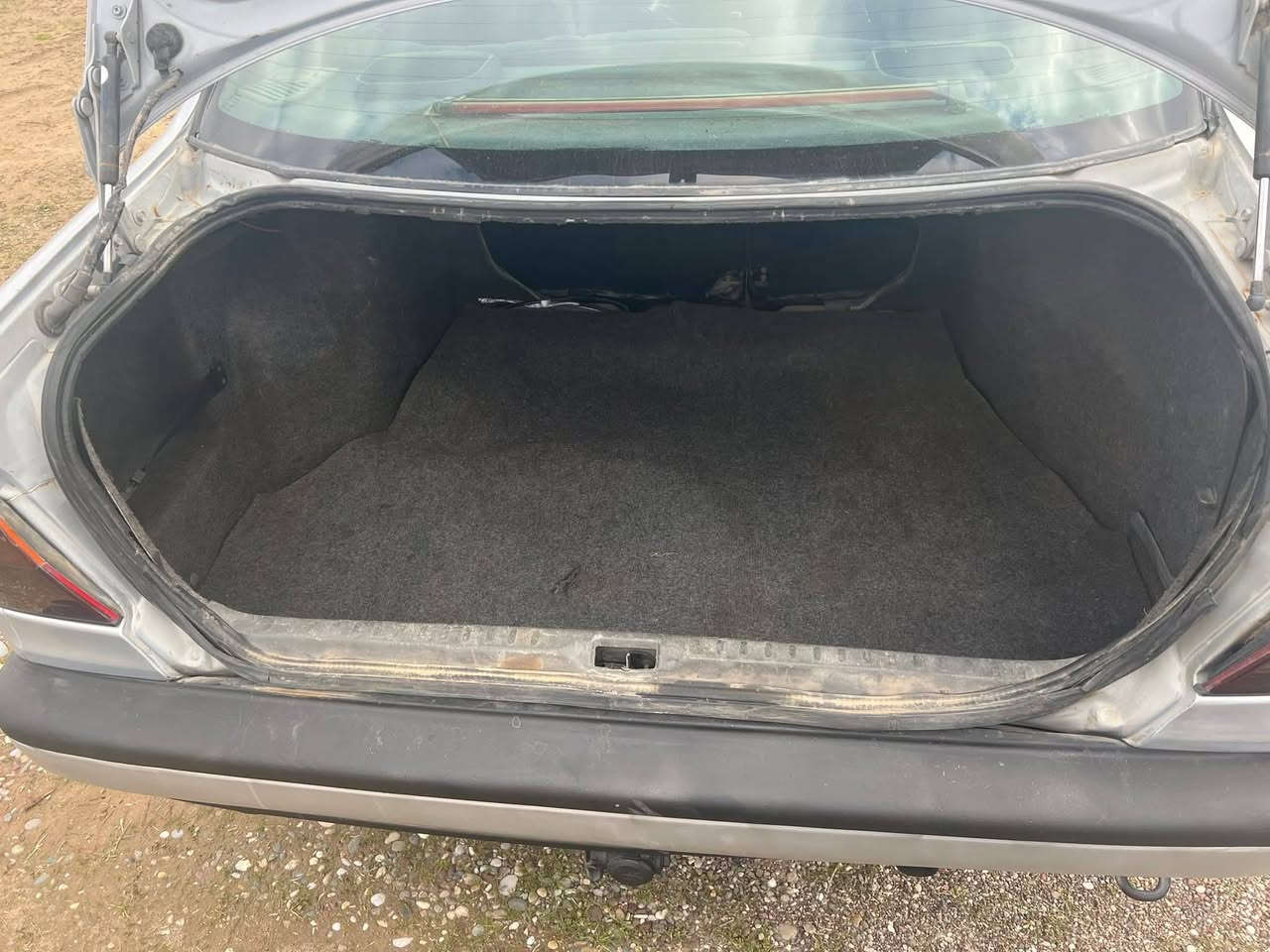 السلام عليكم
نيسان برايمر 1992 محرك 16 كير عادي
رقم نينوى الماني سنوية 2028 شرط تحويل
السيارة بيها قطعه وحده رش باقي السيارة صبغ بلادي
محرك بي تنقيص كير كهربائيات صدر تخم تاير وويل كب كلهن جدد تبريد غراضه كامله يعوزه تبديل صونده تدفئة شغاله
السعر 40 ورقه بيها مجال قليل سعر بالتلفون ماگطع تجي تشوفها وتدلل
***********
ملاحضه البيع نقد لا مراوس ولا اقساط
