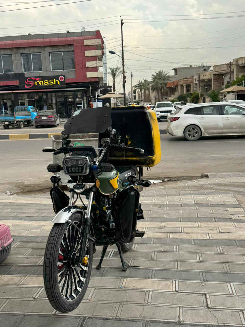 السلام عليكم دراجه سونك موديل 2025 دراجه بعده جديده ماشيه 5000 بس محركها نضيف تايرات جدد بعدهن وياها بوكس جامه دشبول درع تاخذه متتعب بيهه بس مكاتبه بيهه مال معرض  تواصل *********** واتساب موجود سعر 900 قفل .
