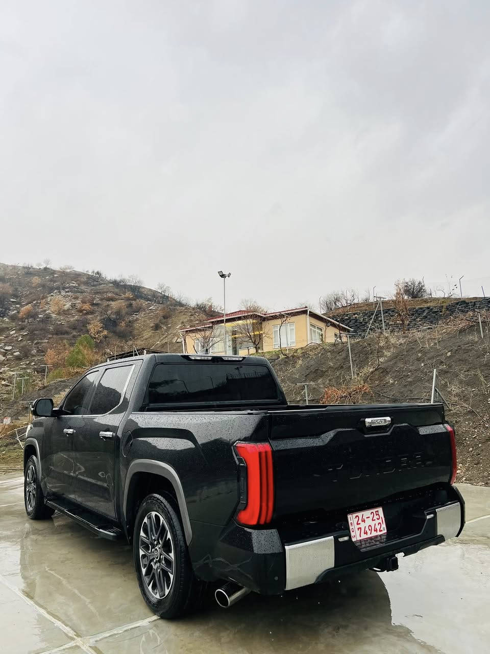 تويوتا تندرا موديل 2023 
مواصفات لمتدد فول بدون بانوراما 
كشنات جلد تبريد و تدفيه 
كامره 360 
حساس امامي و خلفي 
شاشه كبيره 
وايرليس جارج 
رادار امامي و خلفي 
صور حادث موجوده بس دعاميه اماميه صبغ بدون دواخل ايرباك سقف و ستيرن طاكه مرجع سستم شركه و بشرط 
السياره كامله مكمله مابيها دينار مصرف 
ماشية 40 الف ميل 
سعر 420 و مجال 
مكان السياره دهوك 
رقم موبايل / ***********
