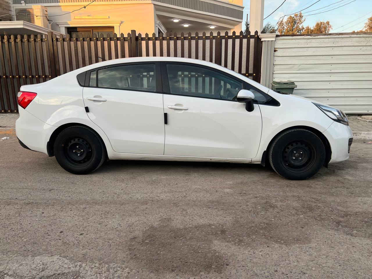 السلام عليكم
كيا ريو ٢٠١٣ خليجي
كفاله عامه من الصبغ والبارد
مكينه وكير ممفتوحه
مكينه قطرتين المرغوب
طخم تاير جديد
شاشه + كامره
اشاير بالمري
كيج حماوه 
رقم دولي الجديد
سنويه ل ٢٧
شرط التحويل
السعر ١٠٧ وبيه مجال
عنوان بغداد الكرخ
الشراي يتصل ***********/***********
