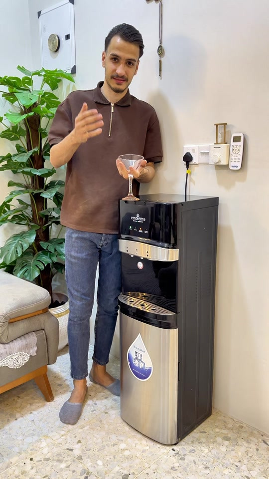 ⁨	براد احدث اصدار بتقنية مضافة لصنع قوالب الثلج مع ماء بارد وحار، والاهم هو نظام البطل المخفي ماركة امبليوم منشأ الماني ضمان سنه  العاصمة  *********** ***********⁩
