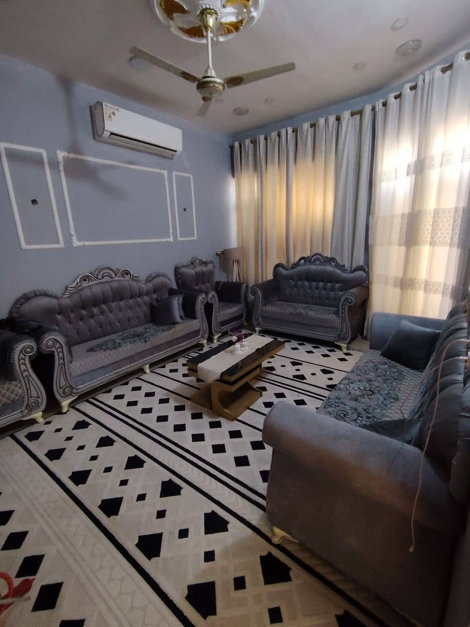 السلام عليكم
تخم لبيع اخو الجديد كله بلوك  ثقيل 
مكانه الحسينيه 
السعر 525
التواصل ***********
