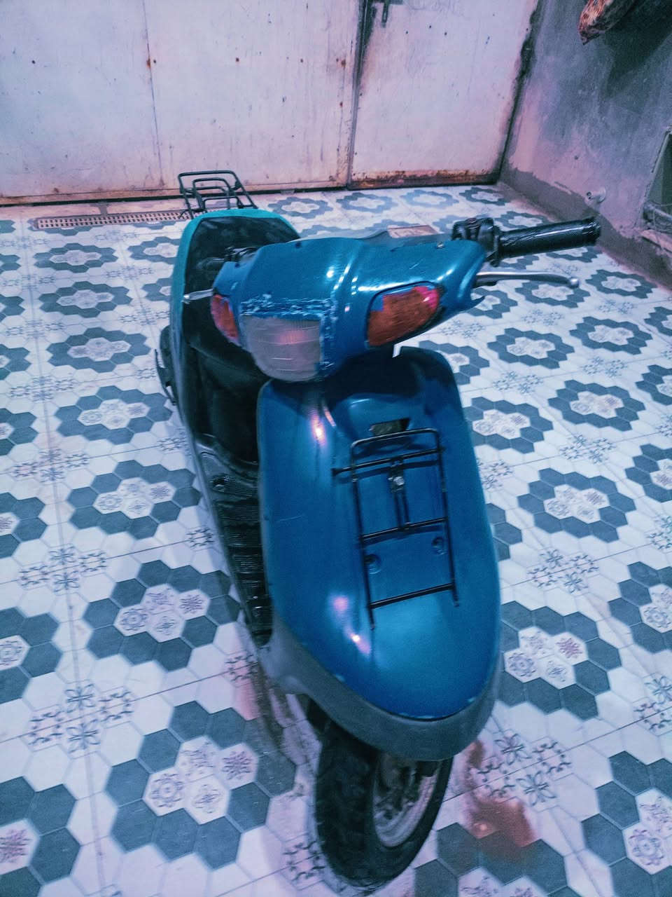 السلام عليكم يولد دراجه للبيع بتره سلف عوزها شخاطه وهندر دراجه مفتوحه دراجه صارله شهر من مجفته حلوه يولد دراجه نضيفه ومشيها حلو نهضتها حلوه السعر 180 وبيه مجال ابو 120 لاتجي يولد رحمه الله والديكم المايشتري لايعامل الرقم للستفسار ***********
