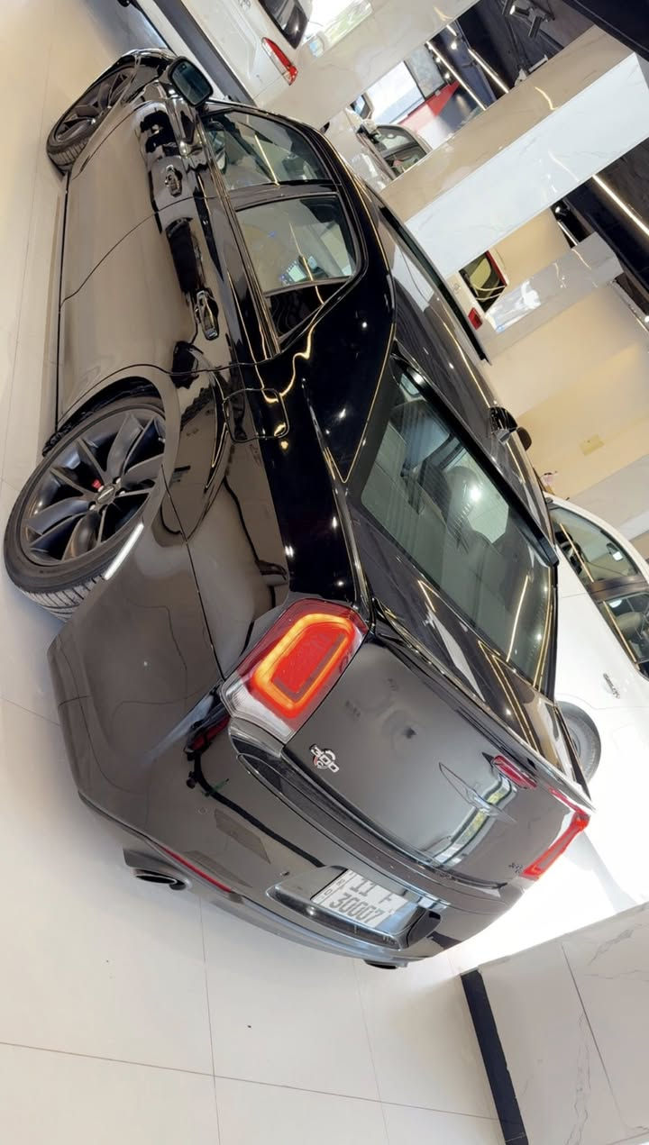 اوباما لاست كول 2023
السلام عليكم 
للبيع فقط 
اوباما لاست كول srt 6400 🚀 
موديل 2023 الاصدار الاخير 
ماشيه ١٢ 
اعلى مواصفات فول للاخير ✅
رقم بغداد مميز باسمي تحويل ثاني يوم  رقم وهزه وسنويه كله جديد 
السياره جديده بمعنى الكلمة حتى كتلوكات الشركة وماطور الهوا البلادي موجود بيها والسياره بلاديه للاخير حتى الحجرات موجوده بيها والكزوز بلادي ماملعوب بي 
 حادث بسيط جداً صبغ بنيد وجاملغ الصدر مبدل اصلي 
السياره مصروف عليها كلش هواي 
الاضافات 
 جكات Air Lift اصلي مال امريكا  والدبلات البلاديه   موجوده وياها 
شوته Afe power مغلقه 
دركة Rpm اوباما اصليه 
راديتر اللمنيوم ٤ سراوات mmx 
مراوح برشلز 
ولف مشموتو 
لدات داخل متغير اصلي من امريكا 
ضوئيات ابواب لاست كول اصليه 
لايت مزروع عدسات اصليه 
لدات البجم متغير ومتحرك اصلي 
احزمة امان 
والرقم بغداد مميز 
السعر ٣٨٥ وماكو هيج سعر لاست كول بهيج نظافه وهيج غراض اذا تنشال غراضها  والرقم تطلع السياره بفلس ونص واهل المصلحه يعرفون 
مكانها بغداد حي القادسيه 
***********
